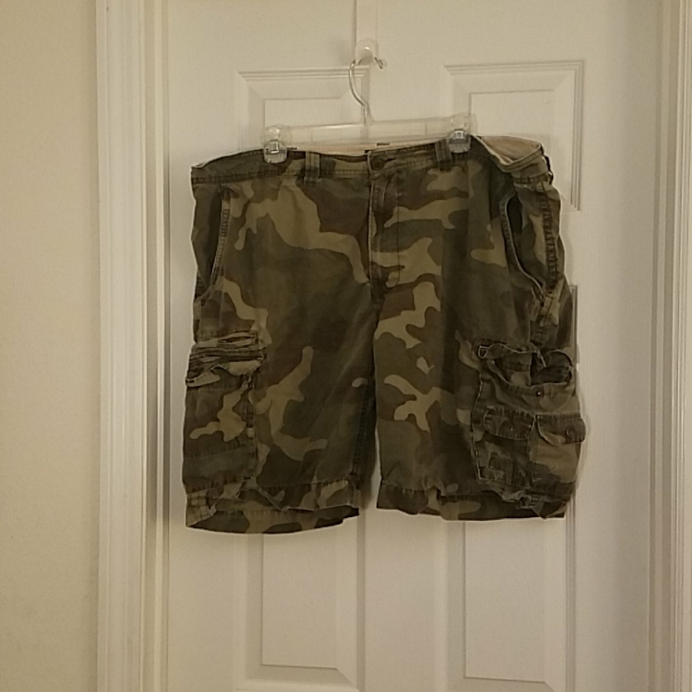 St. John's Bay Men's Camo Cargo Shorts